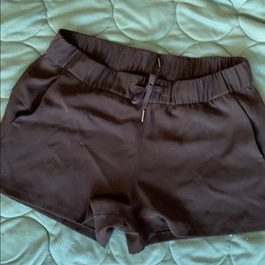 On the Fly 2.5” Lululemon shorts size 10